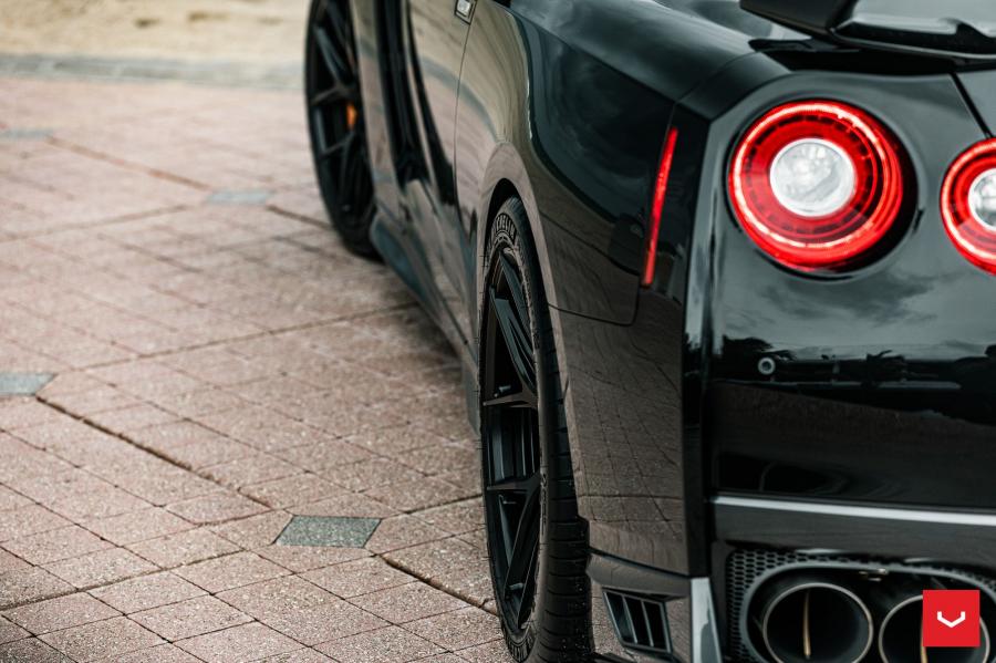 Детали экстерьера Nissan GT-R on Vossen Wheels (HF-5) 2020 года  (фото 22 из 48)